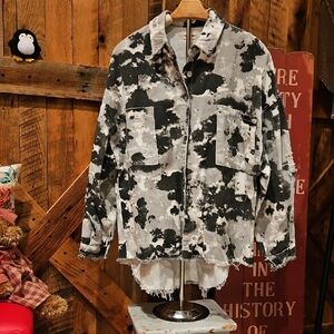 171 POL Black and Gray Camoflouge Button Down Lightweight Distress Denim Jacket